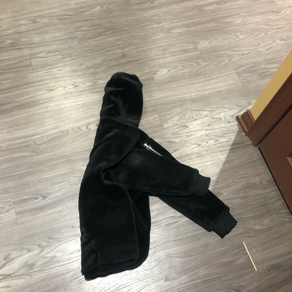 Sweater/jacket - Picture 2 of 3